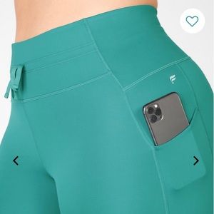 Fabletics High-Waisted Ultra Cool Shine Panel